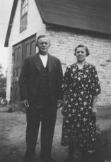 15 - Hulda och Anders Larsson (farmor&farfar)